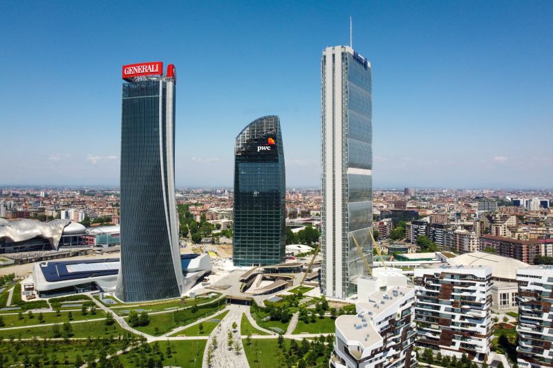foto aere con drone del quartiere Citylife a Milano